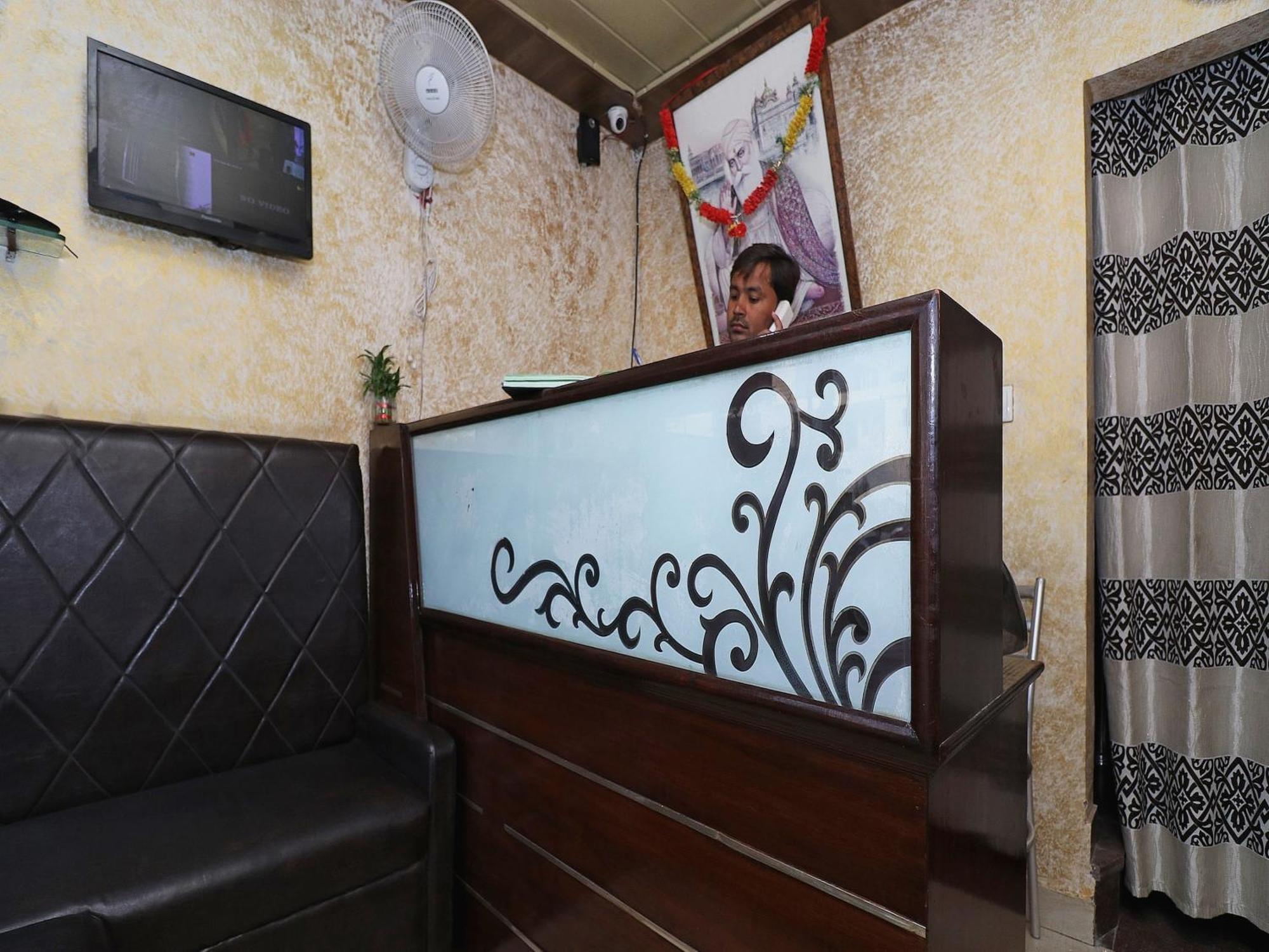 Silver Inn Near Acropolis Mall Kolkata Bagian luar foto